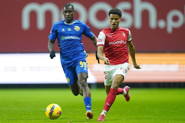 Francisco Chissumba tem-se destacado no SC Braga e há emblemas estrangeiros que o seguem com bastante atenção