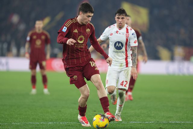 Roma goleia após eliminar FC Porto