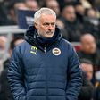 Treinador do Galatasaray arrasa Mourinho: «Está sempre a chorar»