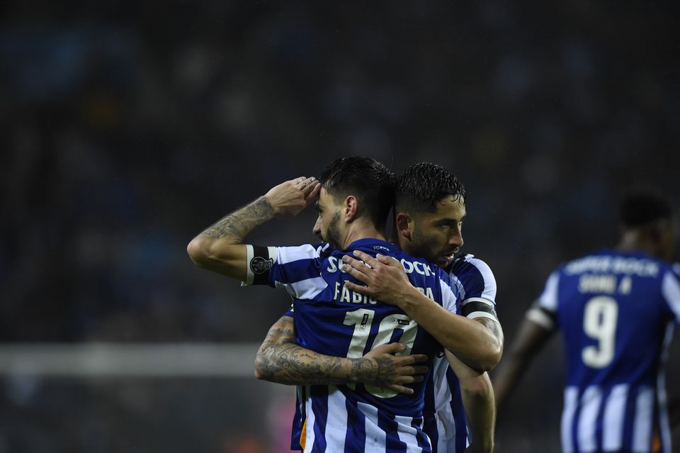 VÍDEO: golaço de Fábio Vieira abre o marcador no Dragão