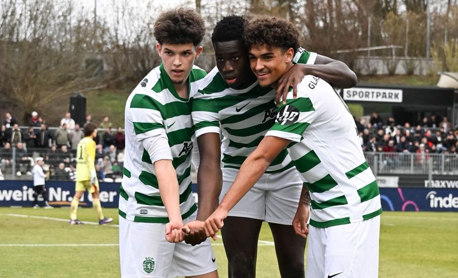 Flávio Gonçalves, Salvador Blopa e Zaid Bafdili criaram muitos problemas à defesa alemã - Foto: Sporting CP