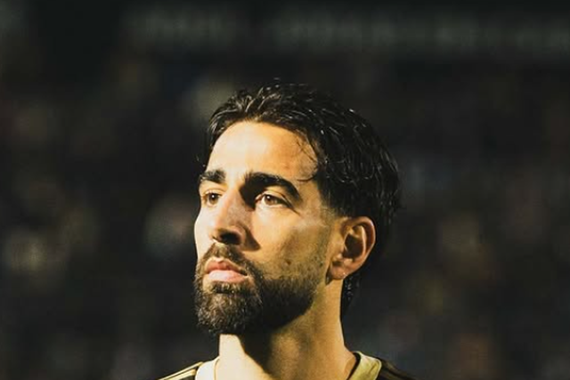 João Goulart com a braçadeira de capitão (Foto Instagram/Casa Pia)