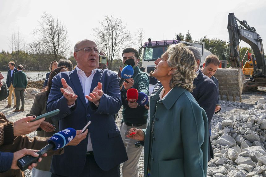 Ana Abrunhosa discute com José Manuel Fernandes (Foto: Lusa/Paulo Novais)