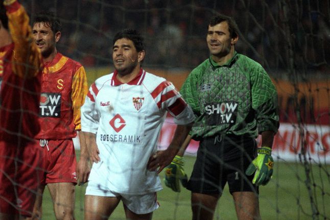 «Durante o jogo brincava com o Maradona e dizia-lhe: ‘estás a ficar velho, nem tocas na bola’»