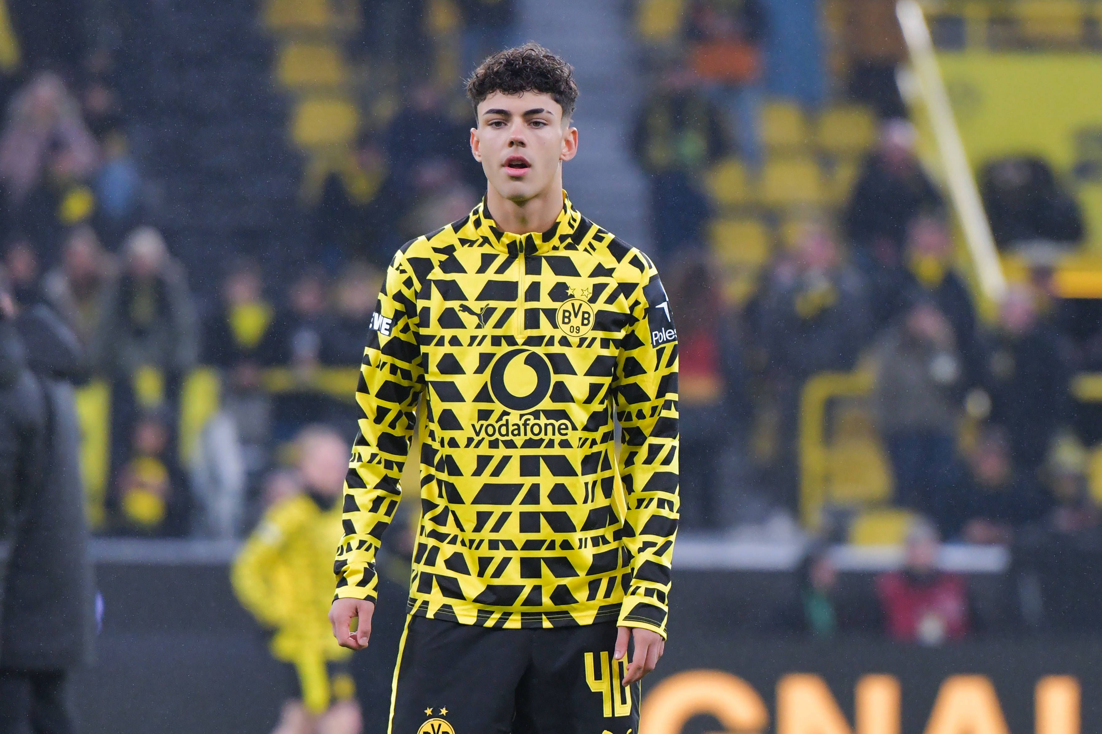 Samuele Inacio trocou a Atalanta pelo Borussia Dortmund