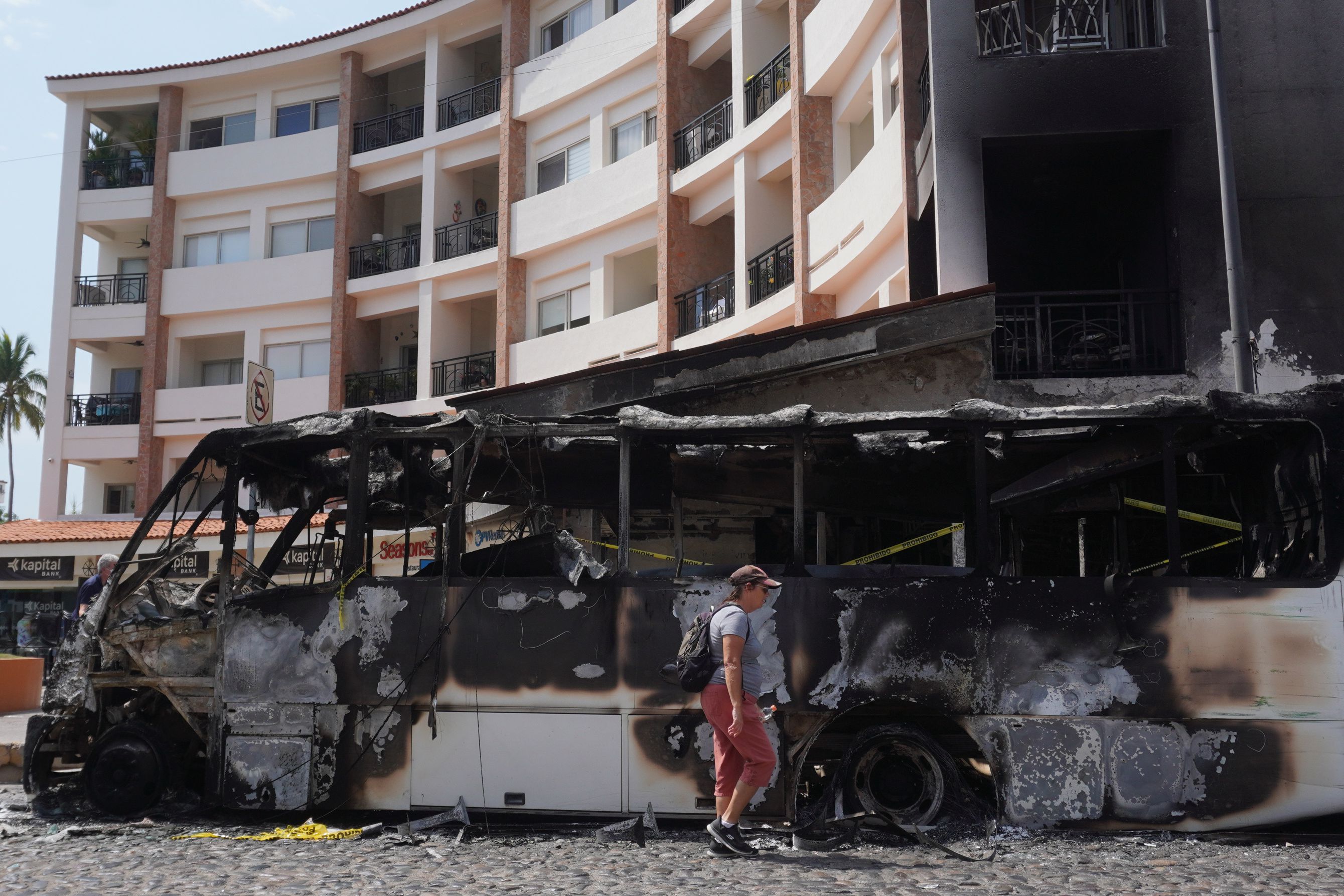 Violência e destruição por todo o México após morte de El Mencho, líder do Cartel de Jalisco - Foto: EPA