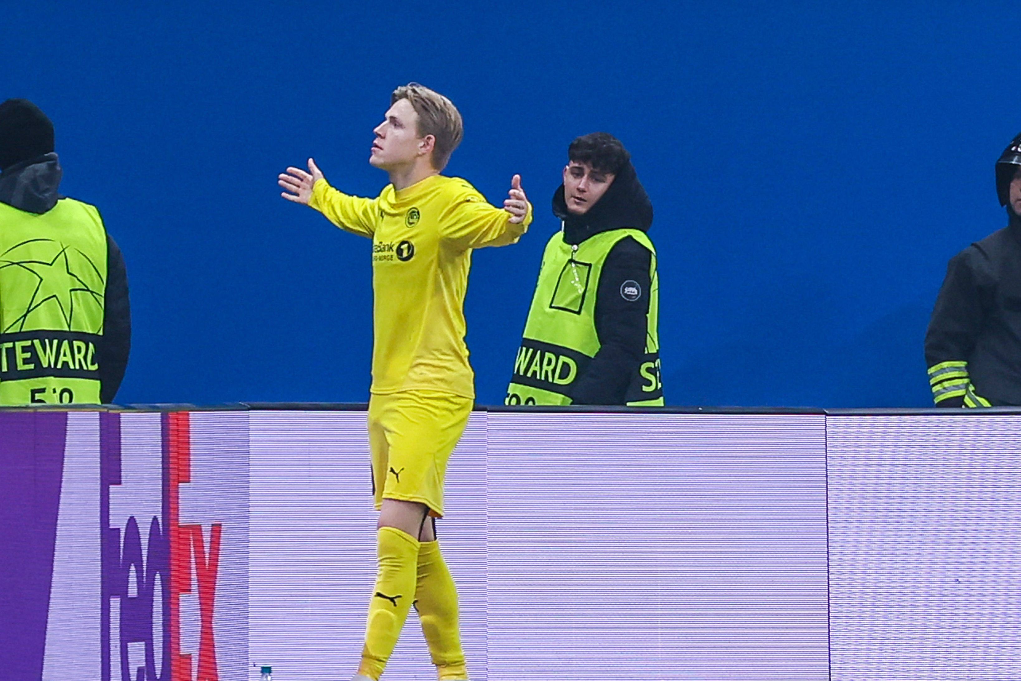 Jens Petter Hauge marcou frente ao Inter