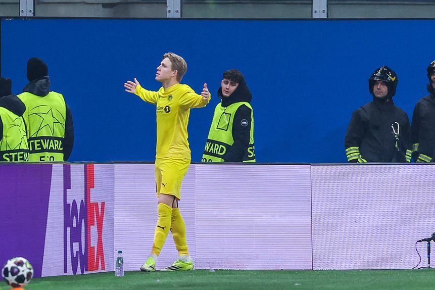 Jens Petter Hauge marcou frente ao Inter