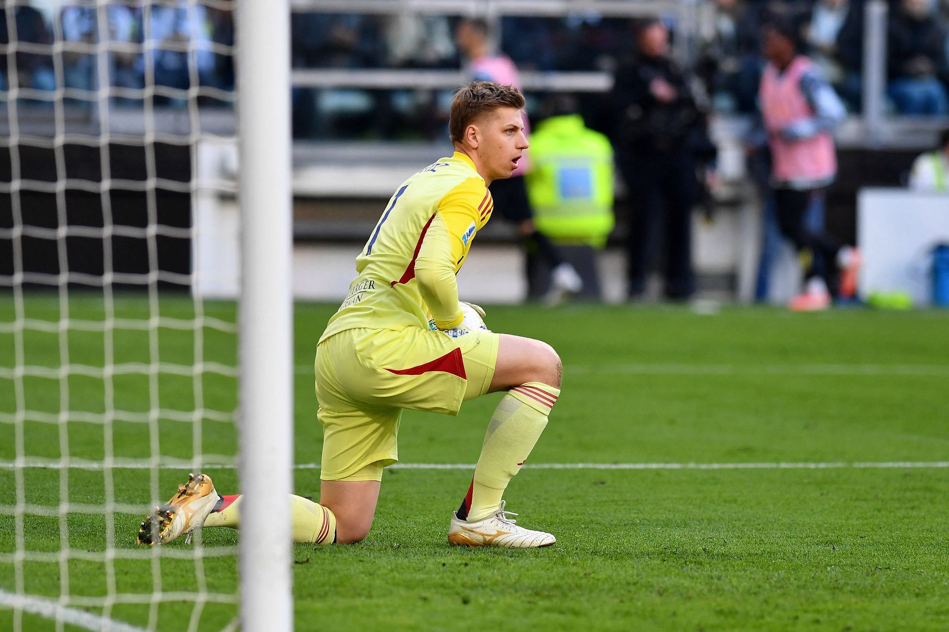 4.º - Jean Butez, Como (26 jogos/13 sem sofrer golos)