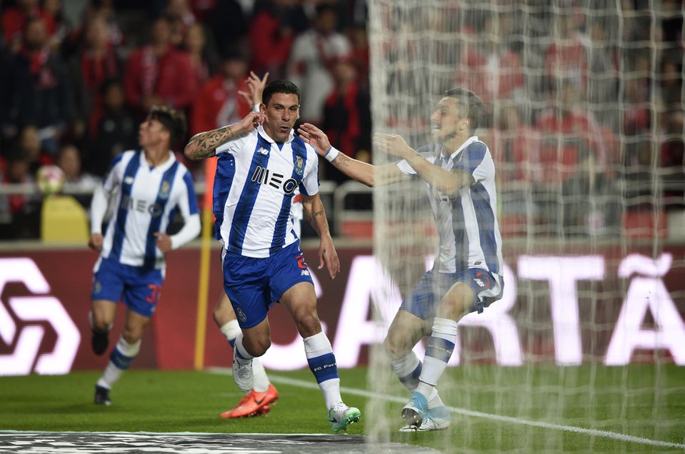 Maxi Pereira e a troca do Benfica pelo FC Porto: «Mudei para melhor»