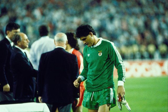 «Ninguém imagina o que passei após o PSV-Benfica de 1988…»