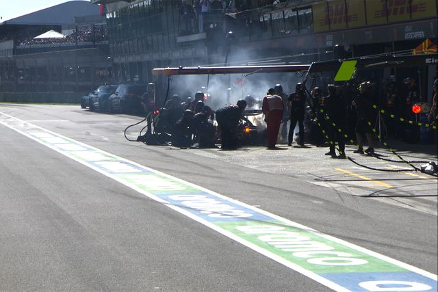 Vídeo: Max Verstappen desiste do Grande Prémio da Austrália