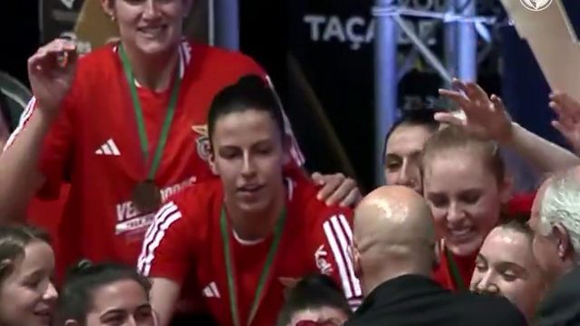 Benfica levanta Taça de Portugal feminina de voleibol