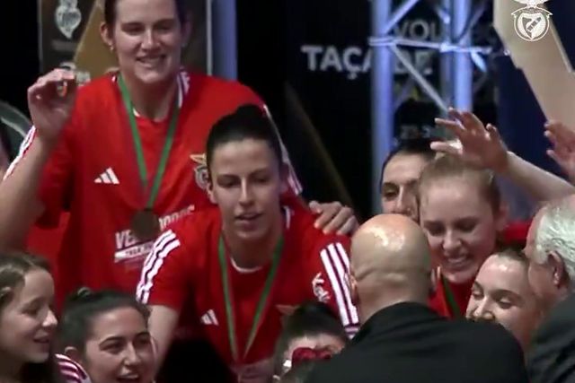 Benfica levanta Taça de Portugal feminina de voleibol