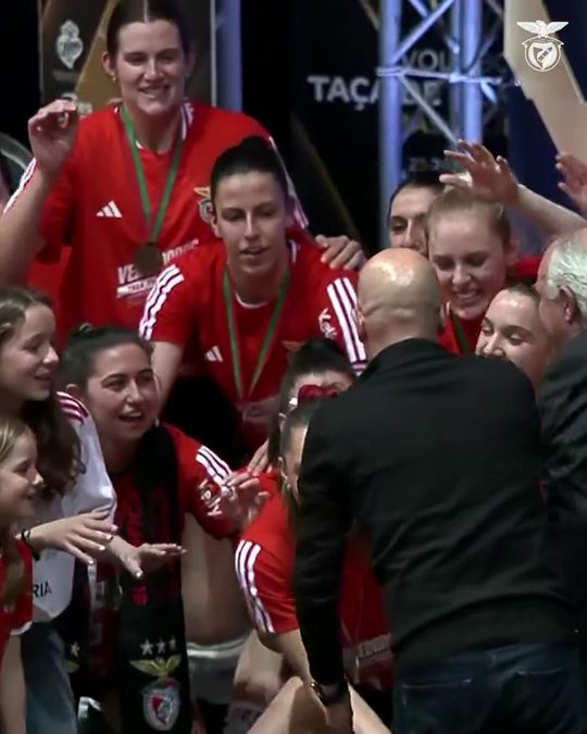 Benfica levanta Taça de Portugal feminina de voleibol
