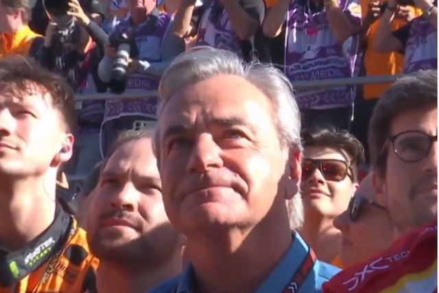 Vídeo: Pai de Carlos Sainz mostra-se orgulhoso da vitória na Austrália