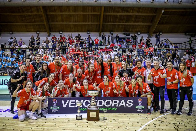 Benfica reconquista Taça no basquetebol feminino