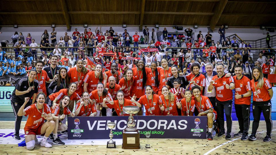 Benfica reconquista Taça no basquetebol feminino