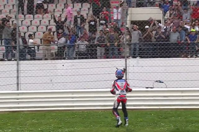 Vídeo: Miguel Oliveira agradece apoio do público em Portimão