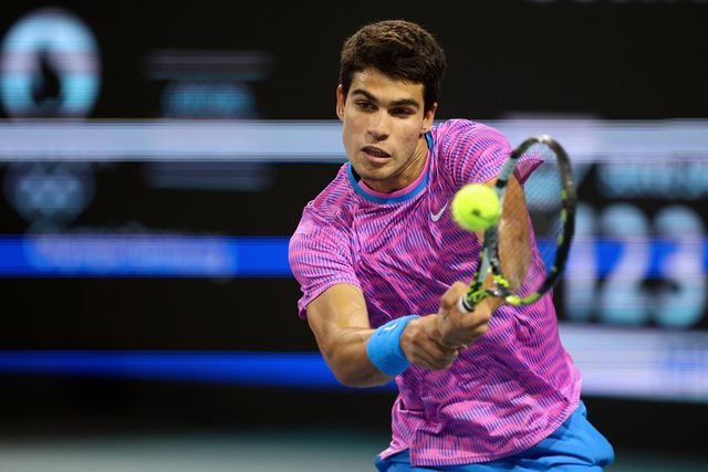 Alcaraz ‘despacha’ compatriota em 1h20 na estreia em Miami