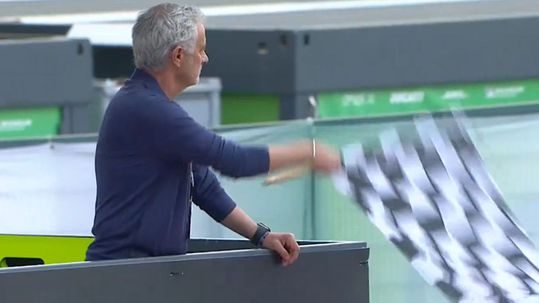 Vídeo: Mourinho deu bandeira de xadrez na vitória de Jorge Martin em Portimão