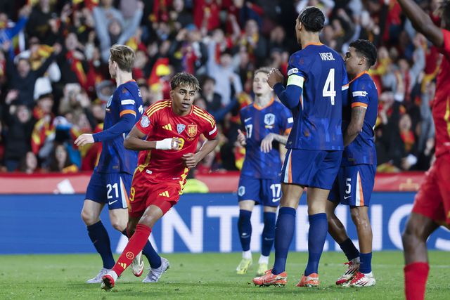 Lamine Yamal responde a ex-Real Madrid com festejo inusitado