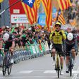 Matthew Brennan vence primeira etapa da Volta à Catalunha