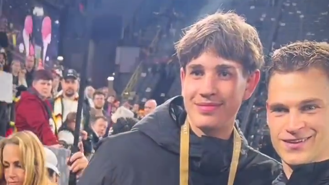 Melhor assistência da noite na Alemanha... foi do apanha-bolas