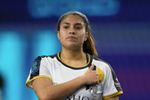 Antonela Romoleroux celebra golaço que marcou na Queens League