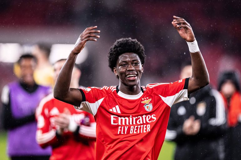 48 - Anísio Cabral (Benfica) - Ponta de lança de 18 anos