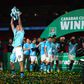 Jogadores do Manchester City a festejarem a conquista da Taça da Liga inglesa