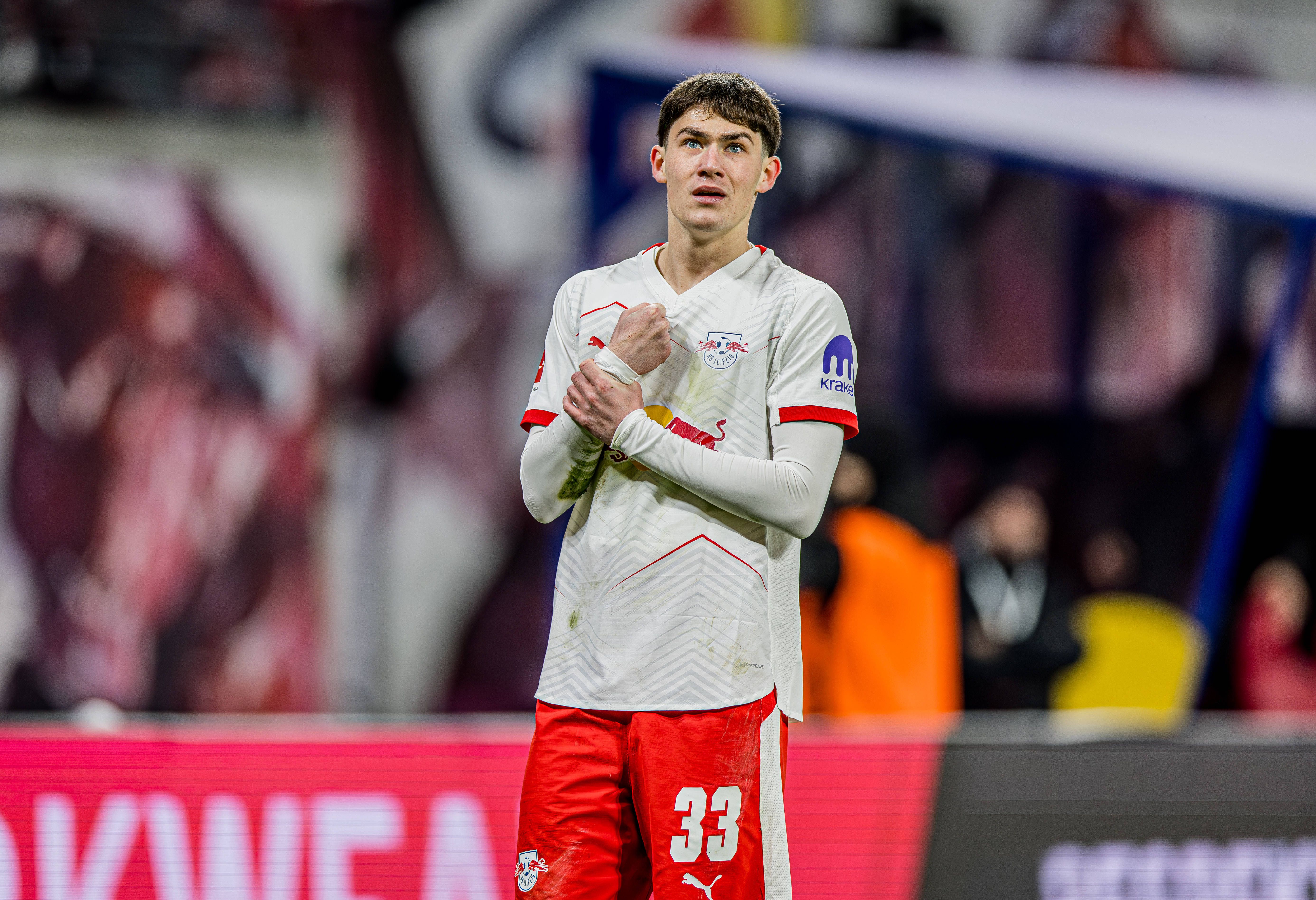 31 - Andrija Maksimovic (Leipzig) - Médio ofensivo de 18 anos