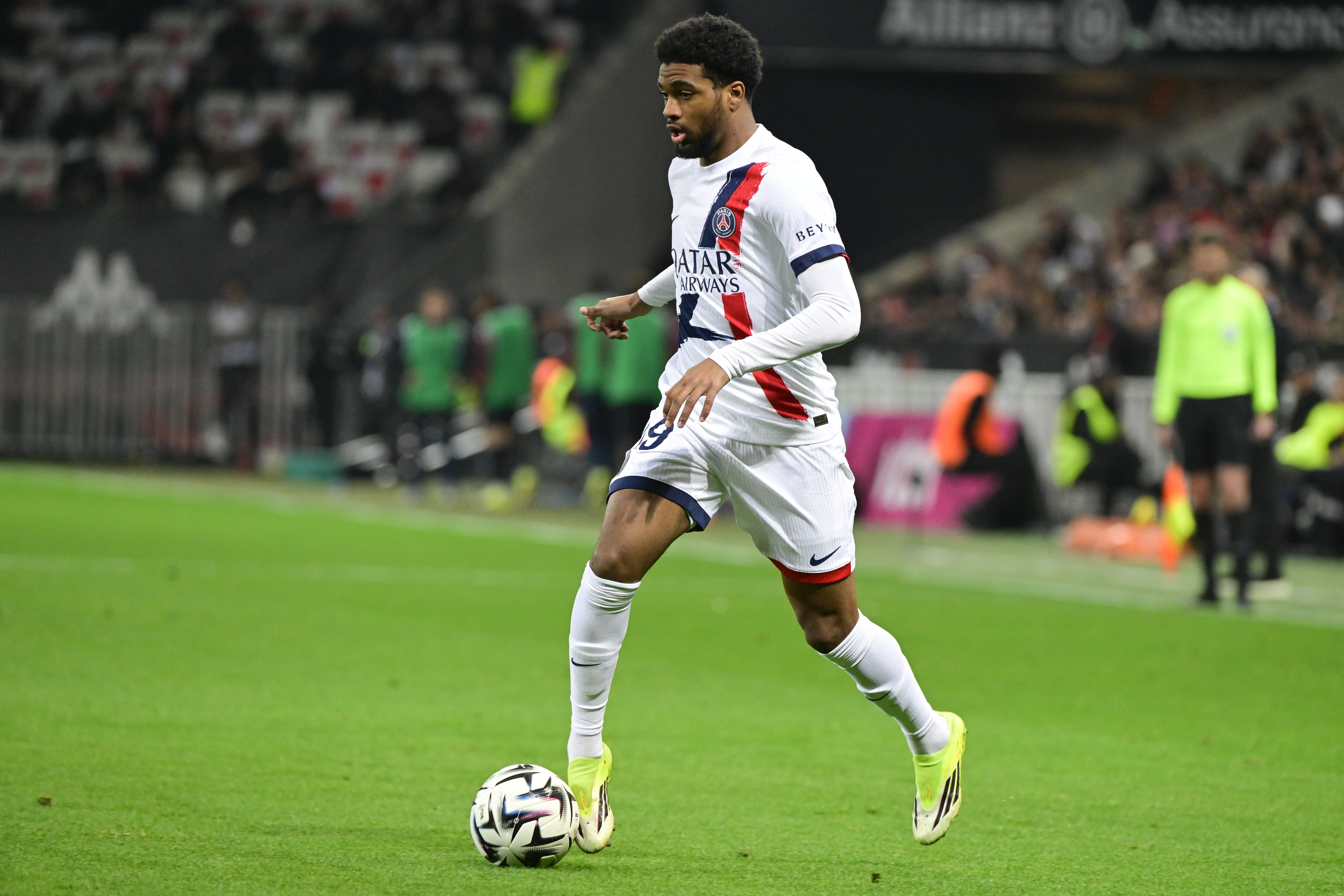 13 - Ibrahim Mbaye (PSG) - Extremo de 18 anos