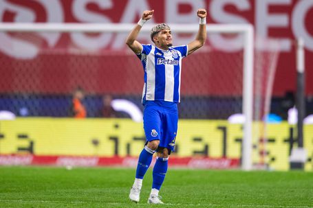 Da mudança de posição às conversas com Jorge Costa: William Gomes abre o livro