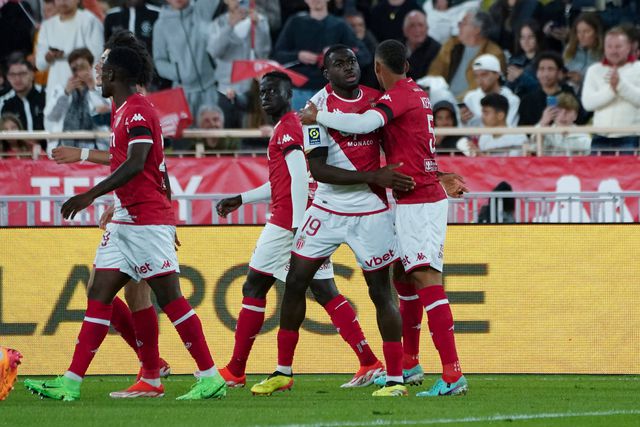 Mónaco vence Lille, de Paulo Fonseca, e adia festa do PSG