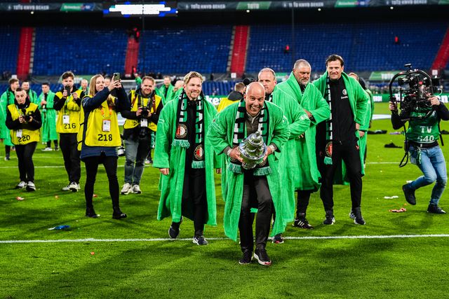 Porque Arne Slot pode estar a ganhar a corrida a Amorim para o Liverpool?