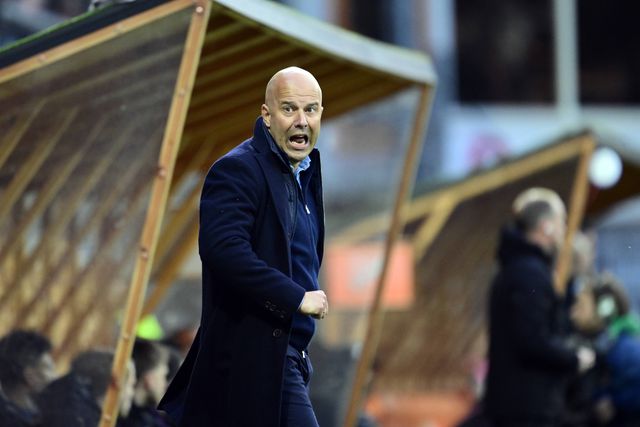 Oficial: Arne Slot confirma que vai treinar o Liverpool na próxima temporada