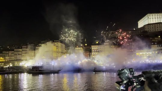 Fogo de artifício e festival pirotécnico no encerramento da campanha de Pinto da Costa