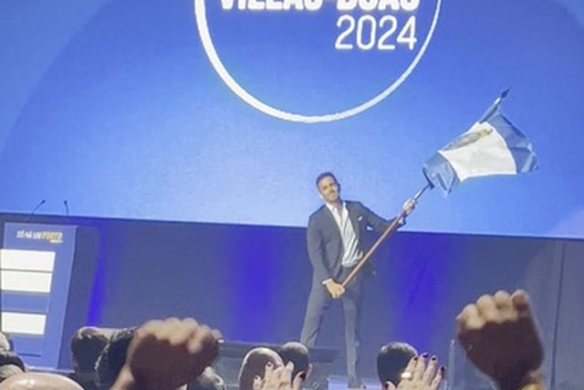 Pavilhão Rosa Mota ao rubro no encerramento da campanha de Villas-Boas