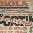 A capa de A BOLA no dia da Liberdade, «inicial, inteiro e limpo»