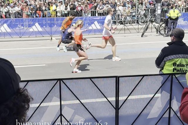 Tocante: vê homem colapsar a 200m da meta da maratona de Boston e pára para ajudar