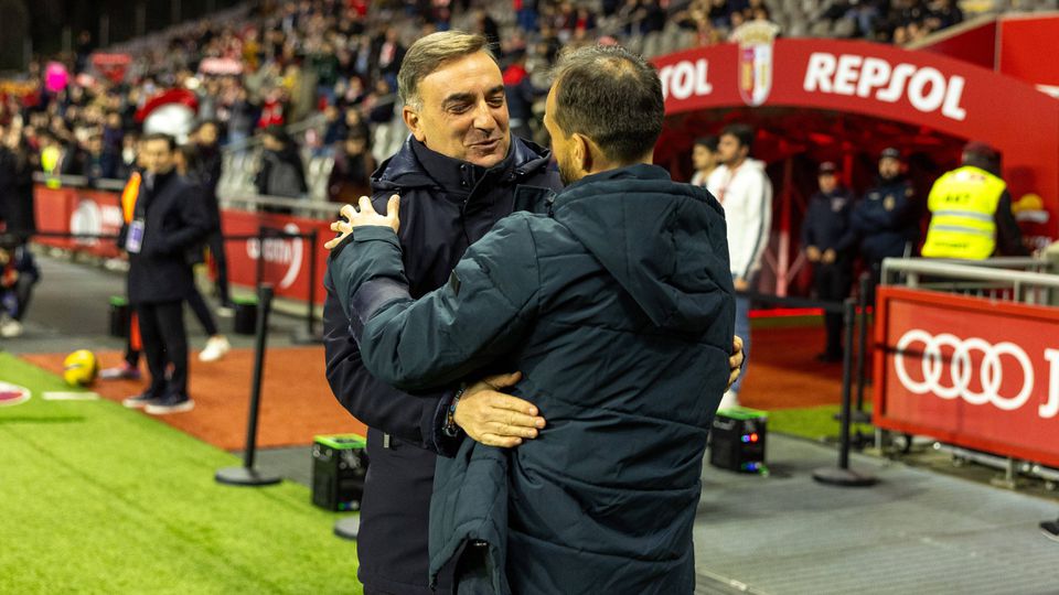 Na primeira volta, em Braga, Carlos Carvalhal foi o anfitrião da estreia de Hugo Oliveira como treinador principal (Foto: IMAGO)