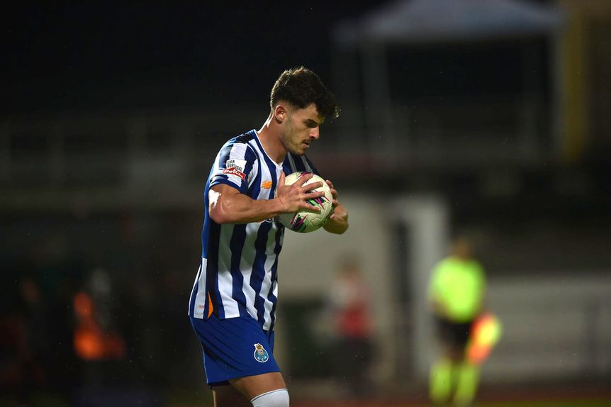 Zé Pedro rendeu castigado Nehuén na vitória do FC Porto no reduto do Casa Pia e voltou a ser titular com o Famalicão (foto: Miguel Nunes)