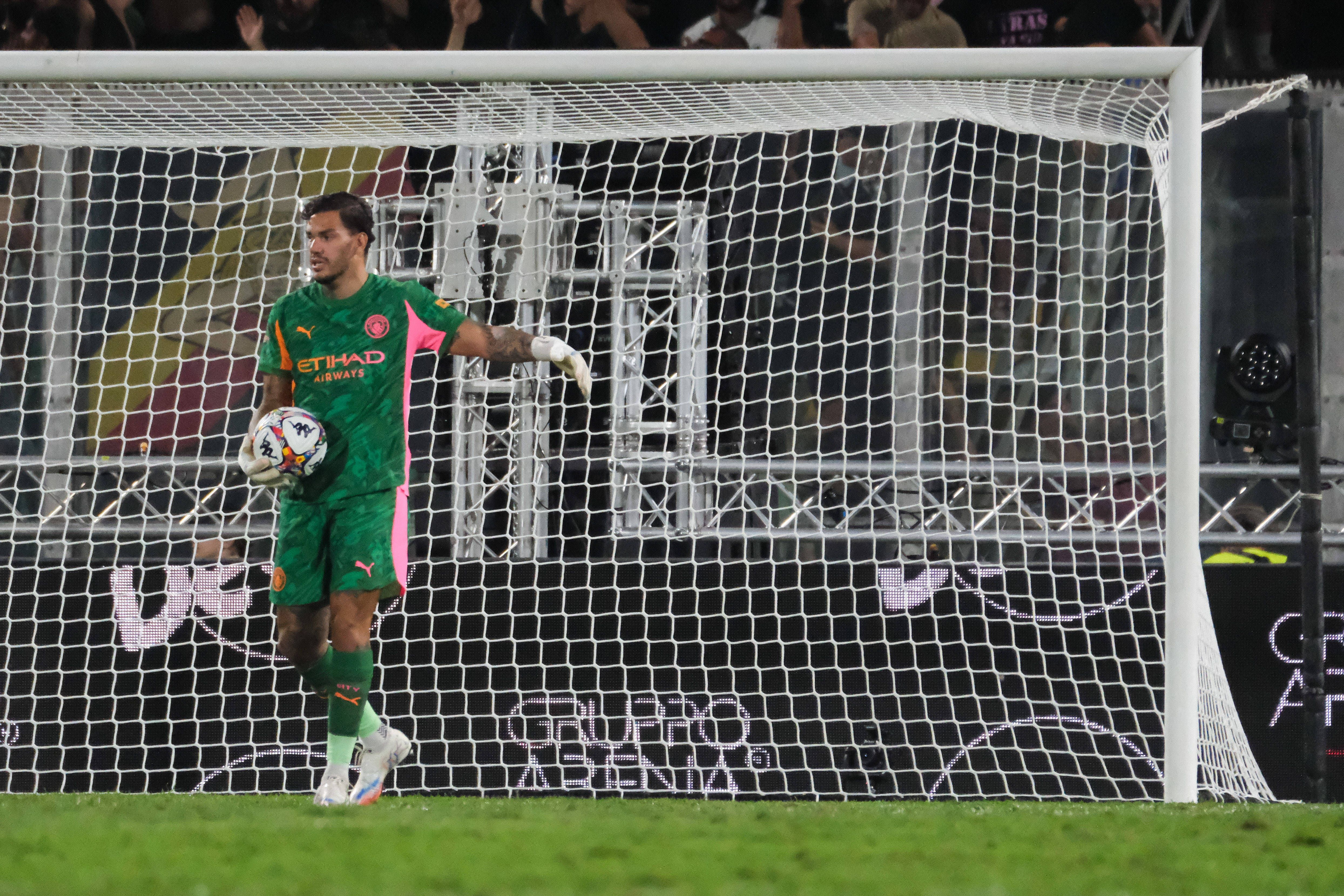 5. Ederson - 70 milhões de euros - Deixou o Benfica para reforçar o Man. City em 2017/18