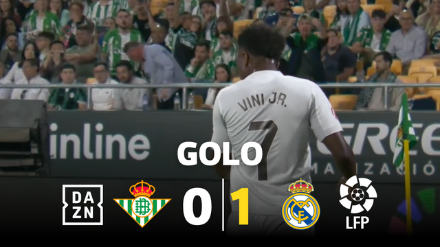 Vinícius Júnior pune má saída do Betis e provoca adeptos