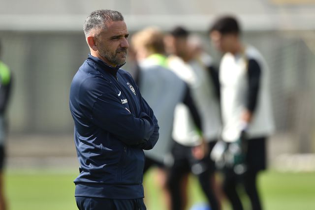 Rui Borges õbrigado a fazer muitas contas de cabeça para montar um onze  (Foto Miguel Nunes) NUNES