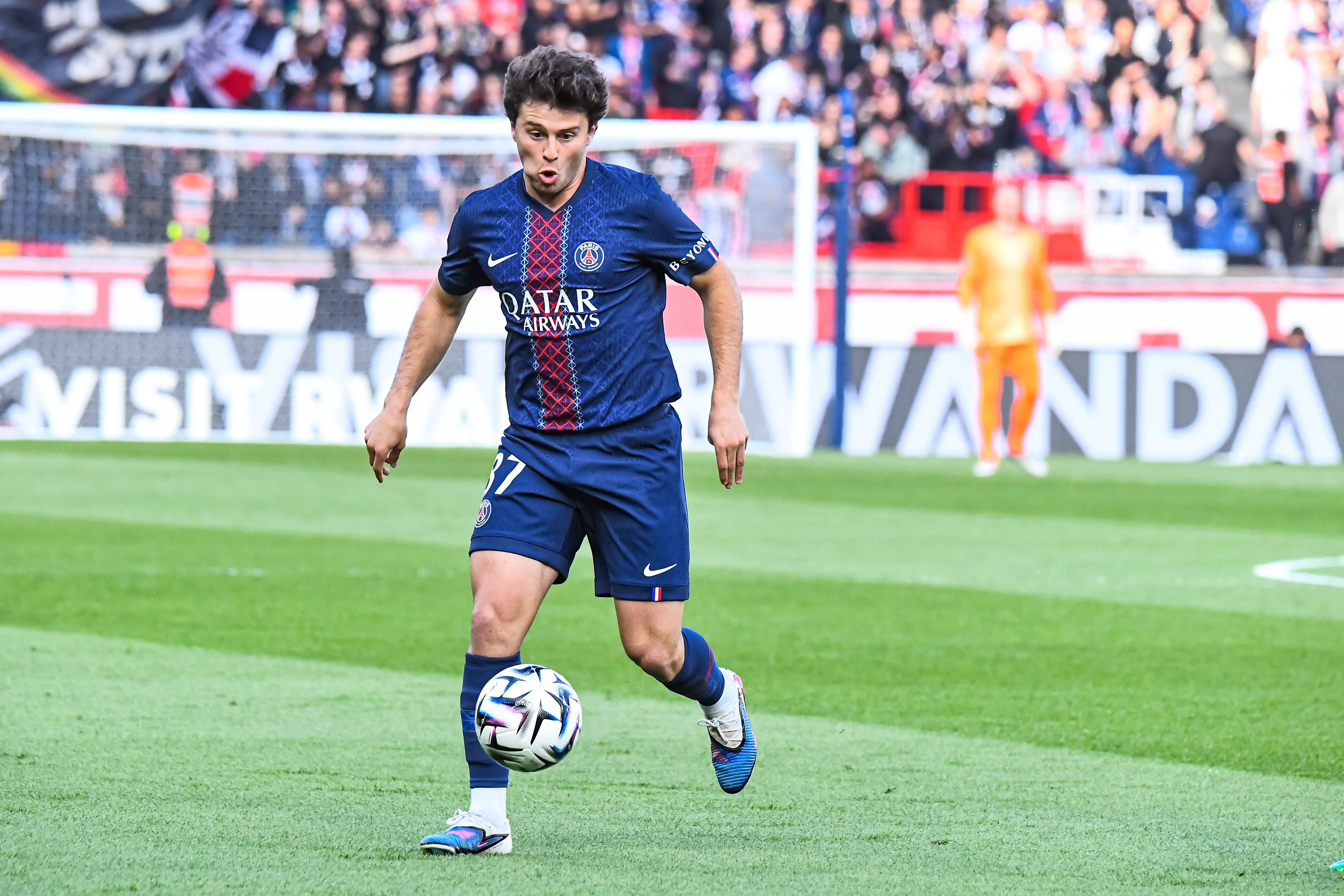 1. João Neves - 110 milhões de euros - Transferido do Benfica para o PSG em 2024/25