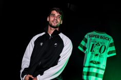 Daniel Bragança com direito a camisola especial do jogo 150 - Foto: SPORTING CP