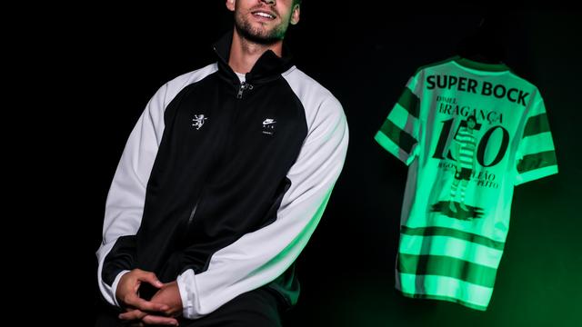 Daniel Bragança com direito a camisola especial do jogo 150 - Foto: SPORTING CP