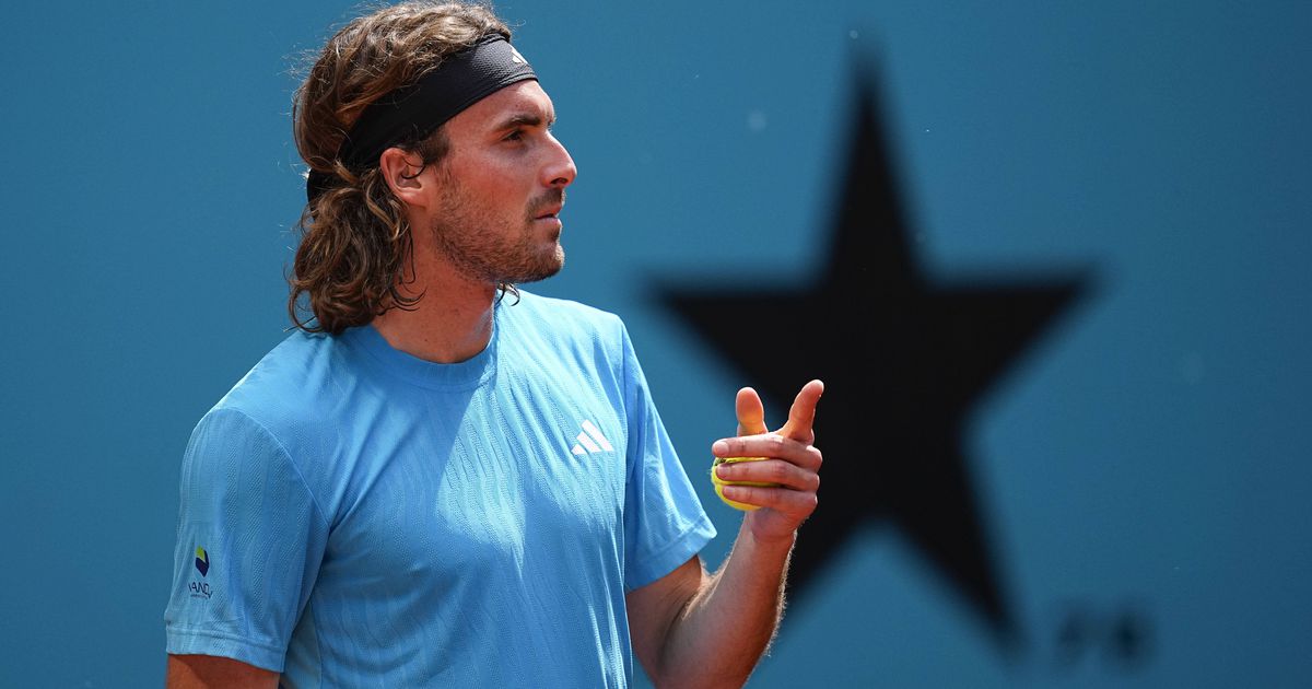 «Estúpido! Vai-te lixar!»: Tsitsipas insulta o pai (e treinador) em pleno encontro